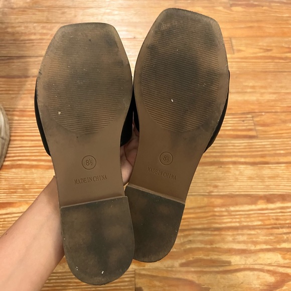 Sandals - Picture 3 of 3